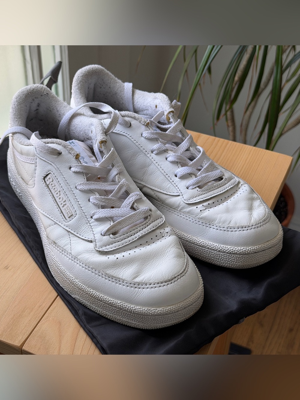 Reebok Club C White Leather Low-Top Sneakers Size 8.5 Men’s